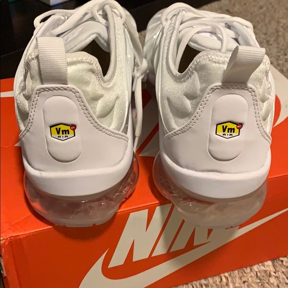 Nike air vapormax plus men’s BNIB - Picture 5 of 13